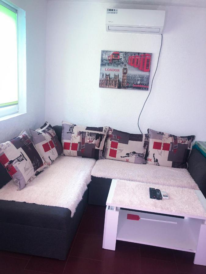 Renata Holiday Apartments อุลซิน ภายนอก รูปภาพ